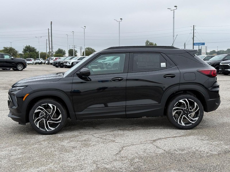 Chevrolet TrailBlazer Vehicle Full-screen Gallery Image 2