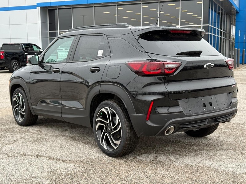 Chevrolet TrailBlazer Vehicle Full-screen Gallery Image 3