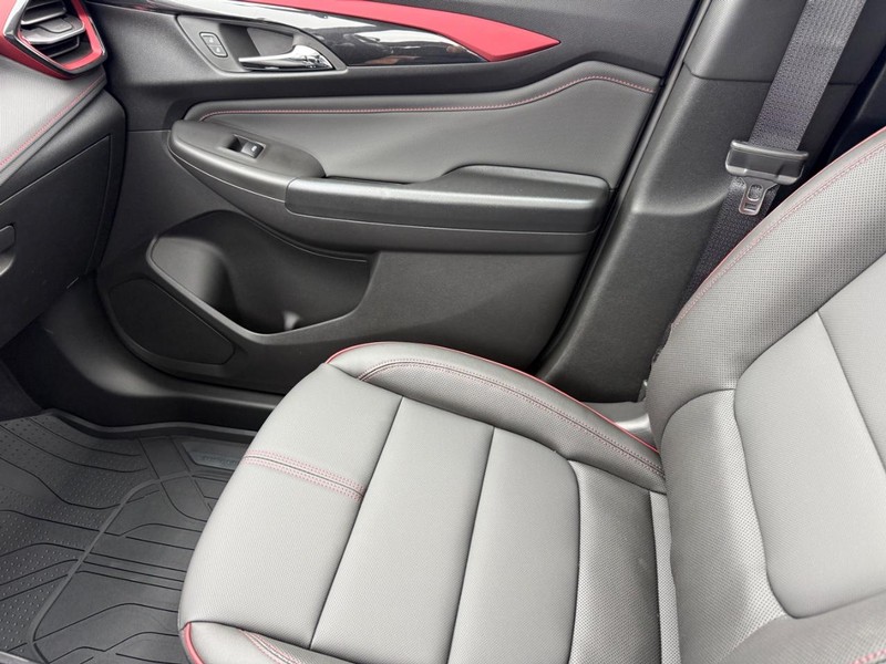 Chevrolet TrailBlazer Vehicle Full-screen Gallery Image 16