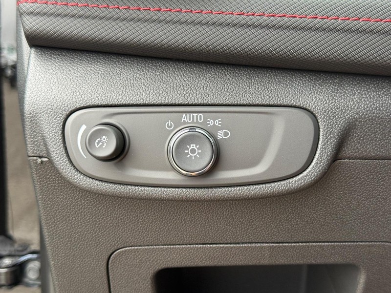 Chevrolet TrailBlazer Vehicle Full-screen Gallery Image 17