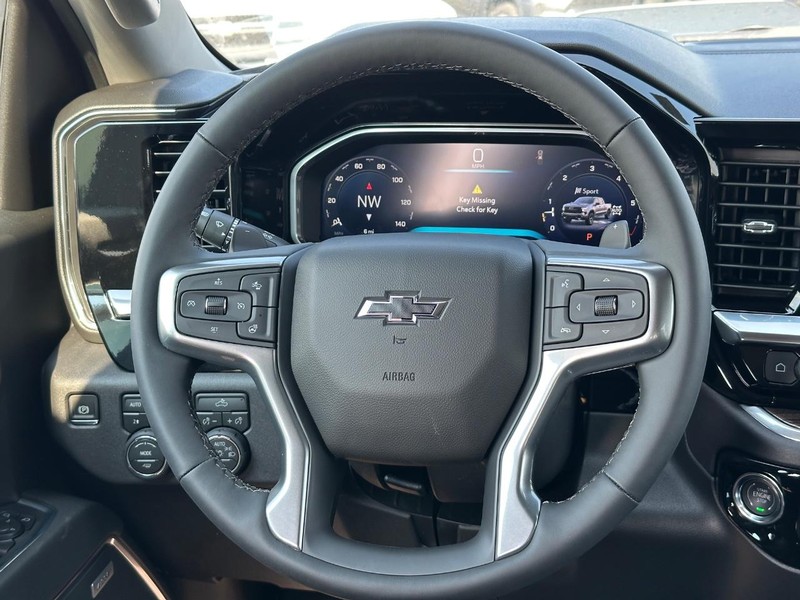 Chevrolet Silverado 1500 Vehicle Full-screen Gallery Image 7