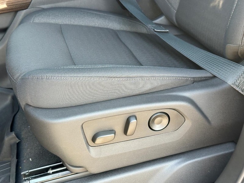 Chevrolet Silverado 1500 Vehicle Full-screen Gallery Image 19