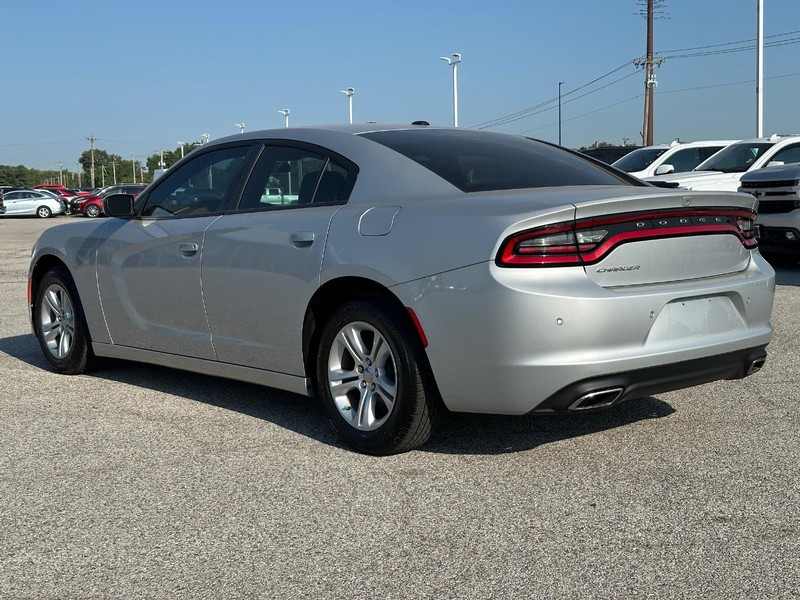 Dodge Charger Vehicle Full-screen Gallery Image 3
