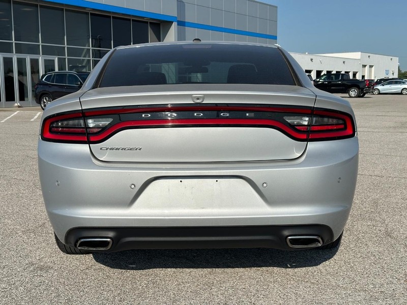 Dodge Charger Vehicle Full-screen Gallery Image 4