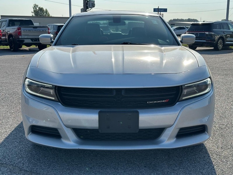 Dodge Charger Vehicle Full-screen Gallery Image 9