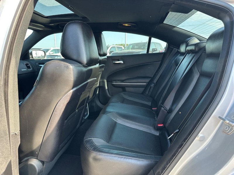 Dodge Charger Vehicle Full-screen Gallery Image 10