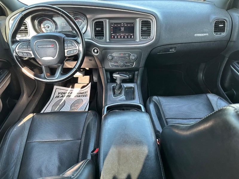 Dodge Charger Vehicle Full-screen Gallery Image 13