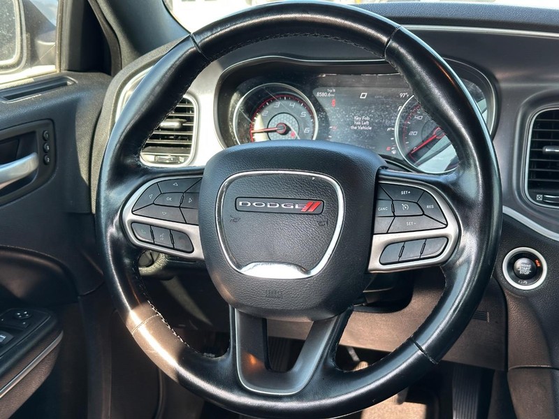 Dodge Charger Vehicle Full-screen Gallery Image 14