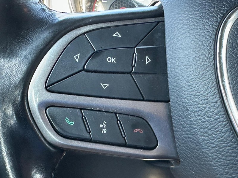 Dodge Charger Vehicle Full-screen Gallery Image 15