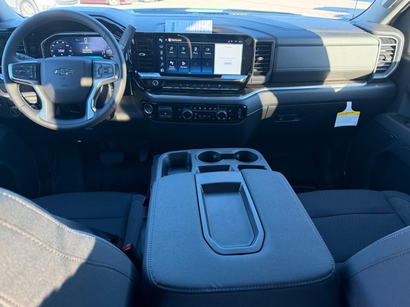 Chevrolet Silverado 1500 Vehicle Full-screen Gallery Image 5