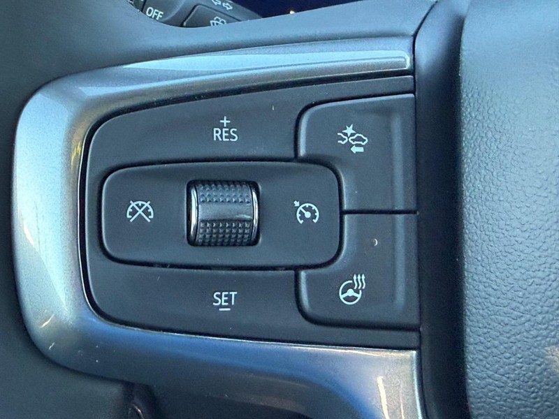 Chevrolet Silverado 1500 Vehicle Full-screen Gallery Image 11