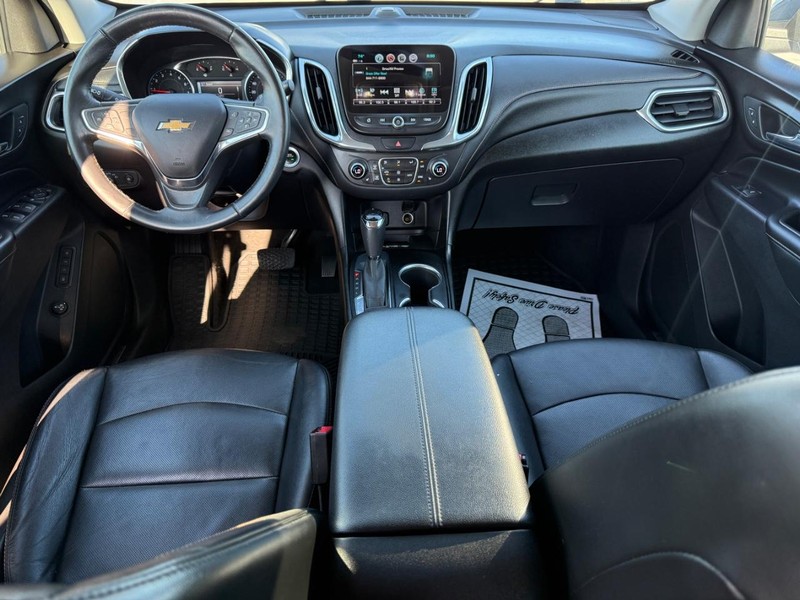 Chevrolet Equinox Vehicle Full-screen Gallery Image 11