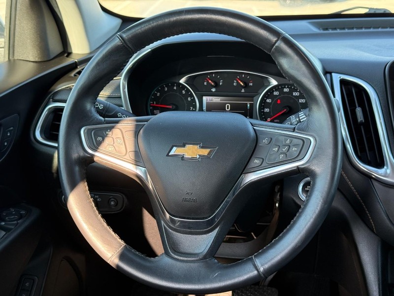Chevrolet Equinox Vehicle Full-screen Gallery Image 12