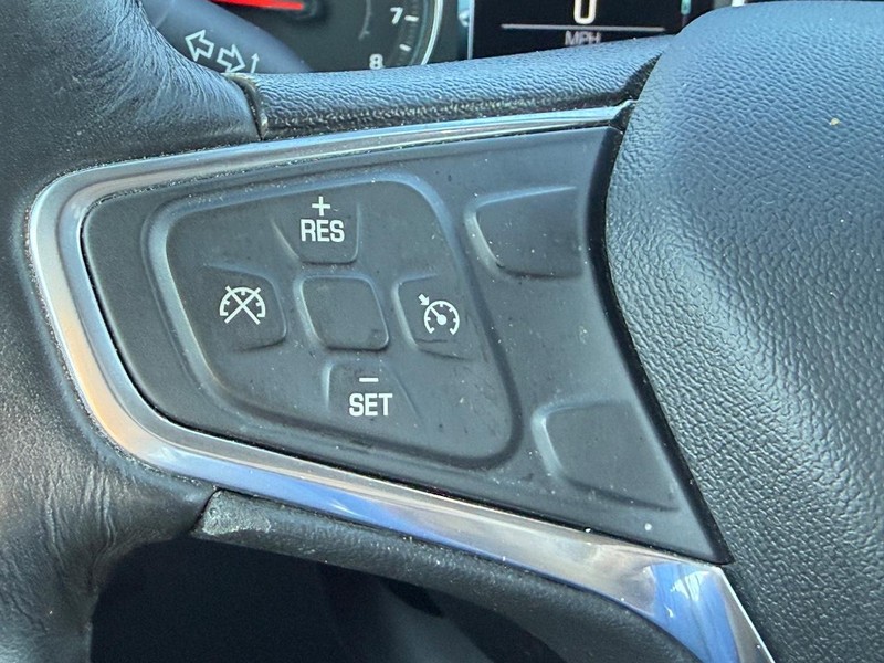 Chevrolet Equinox Vehicle Full-screen Gallery Image 13