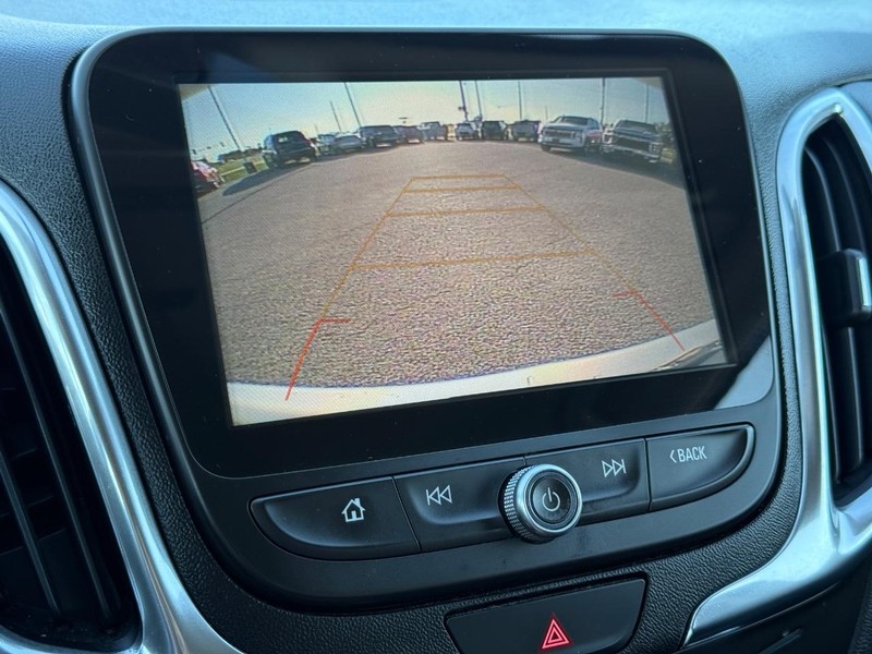 Chevrolet Equinox Vehicle Full-screen Gallery Image 17
