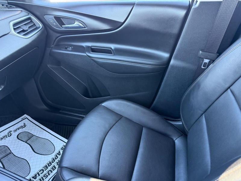 Chevrolet Equinox Vehicle Full-screen Gallery Image 20