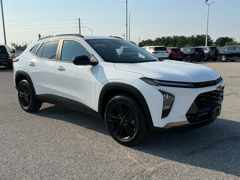 Chevrolet Trax Vehicle Full-screen Gallery Image 8
