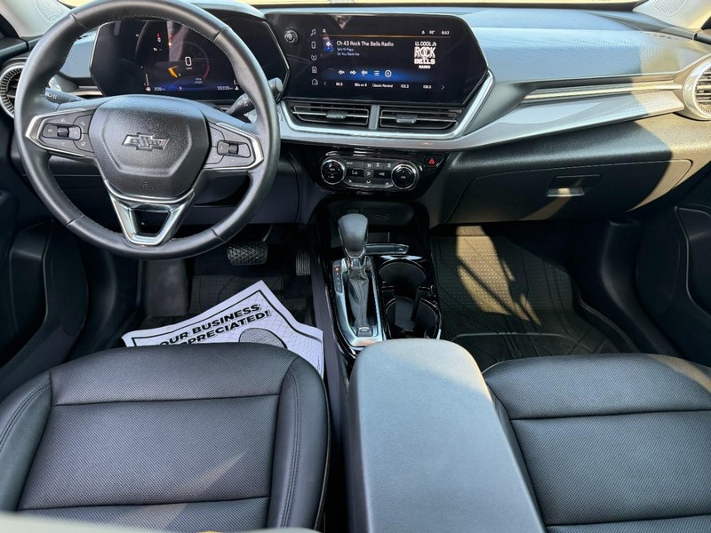 Chevrolet Trax Vehicle Full-screen Gallery Image 11