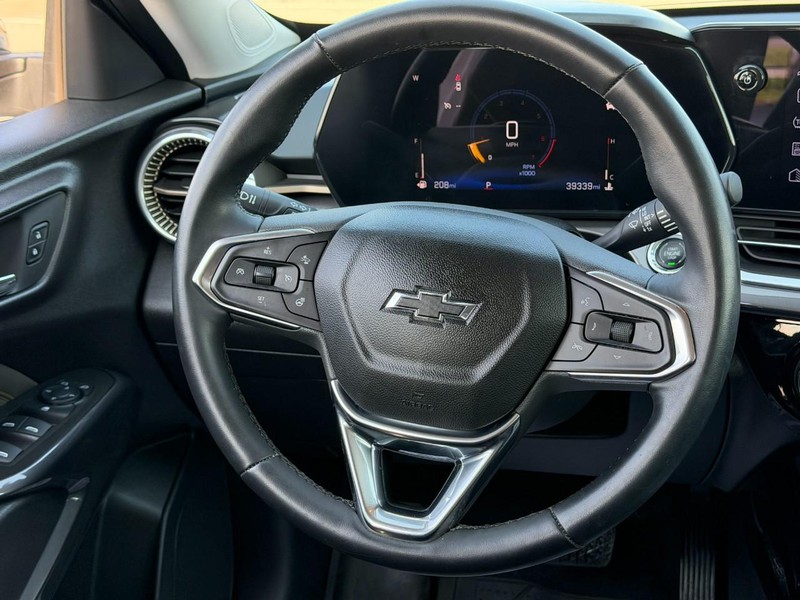 Chevrolet Trax Vehicle Full-screen Gallery Image 12
