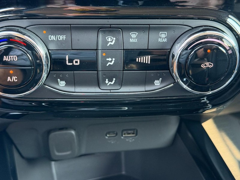 Chevrolet Trax Vehicle Full-screen Gallery Image 21