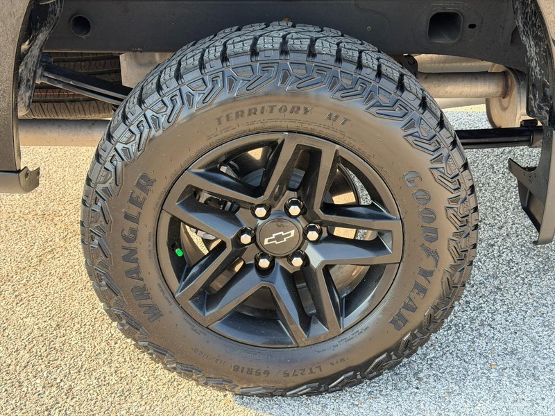 Chevrolet Silverado 1500 Vehicle Full-screen Gallery Image 7