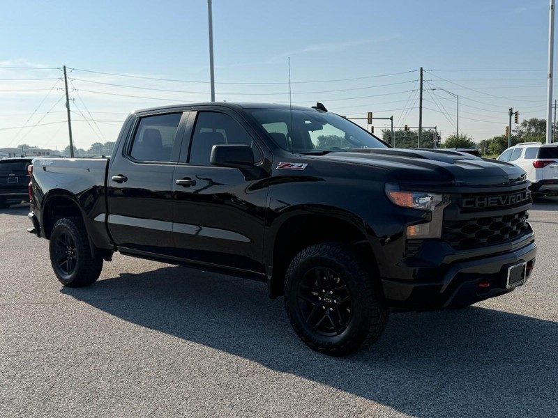 Chevrolet Silverado 1500 Vehicle Full-screen Gallery Image 8