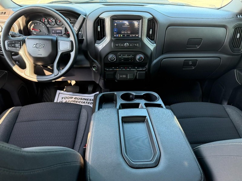 Chevrolet Silverado 1500 Vehicle Full-screen Gallery Image 11