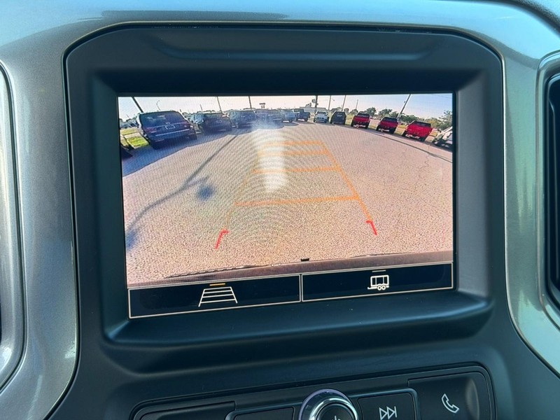 Chevrolet Silverado 1500 Vehicle Full-screen Gallery Image 20