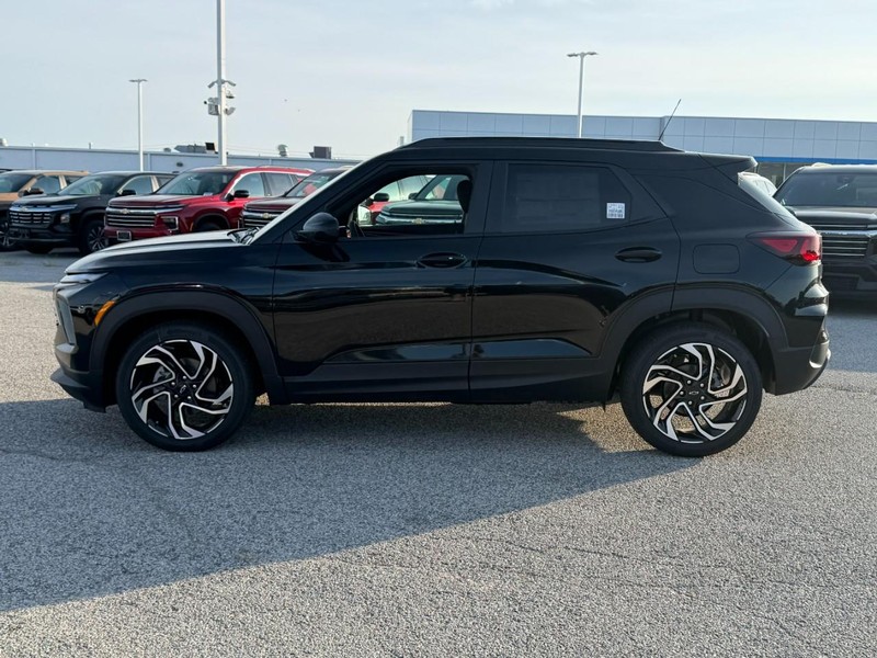 Chevrolet TrailBlazer Vehicle Full-screen Gallery Image 2