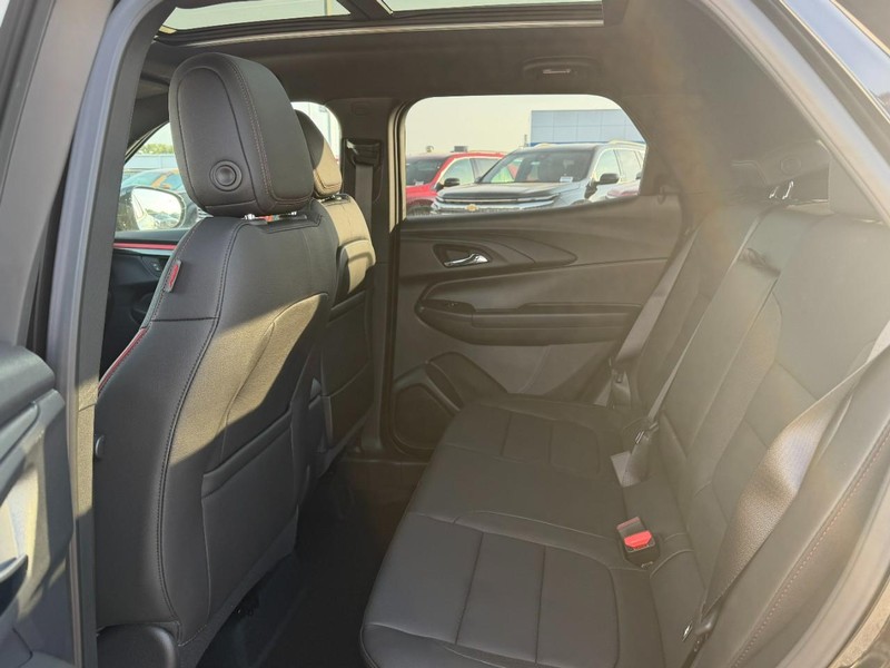 Chevrolet TrailBlazer Vehicle Full-screen Gallery Image 4