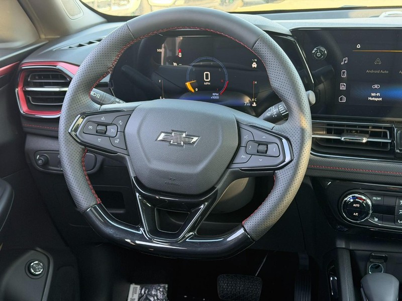 Chevrolet TrailBlazer Vehicle Full-screen Gallery Image 7