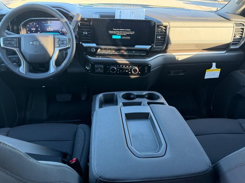 Chevrolet Silverado 1500 Vehicle Full-screen Gallery Image 5