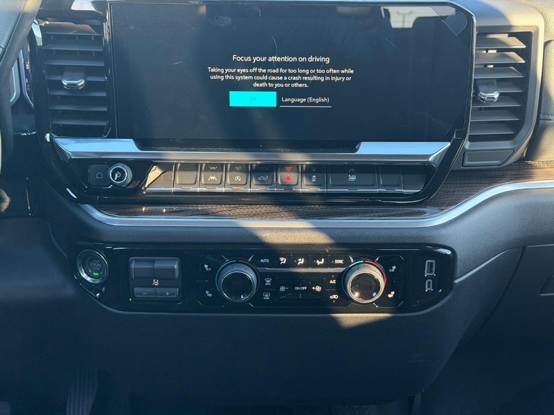 Chevrolet Silverado 1500 Vehicle Full-screen Gallery Image 7