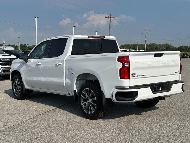 Chevrolet Silverado 1500 Vehicle Full-screen Gallery Image 3