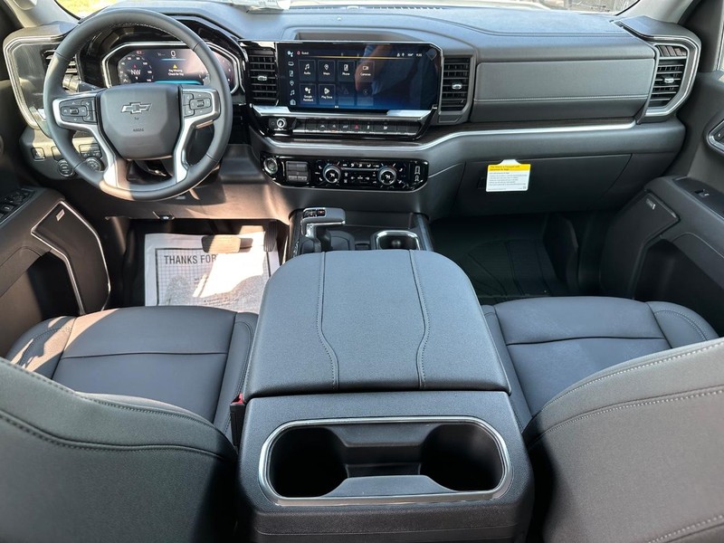 Chevrolet Silverado 1500 Vehicle Full-screen Gallery Image 6