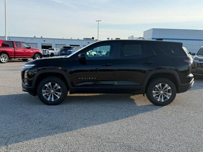 Chevrolet Equinox Vehicle Full-screen Gallery Image 2