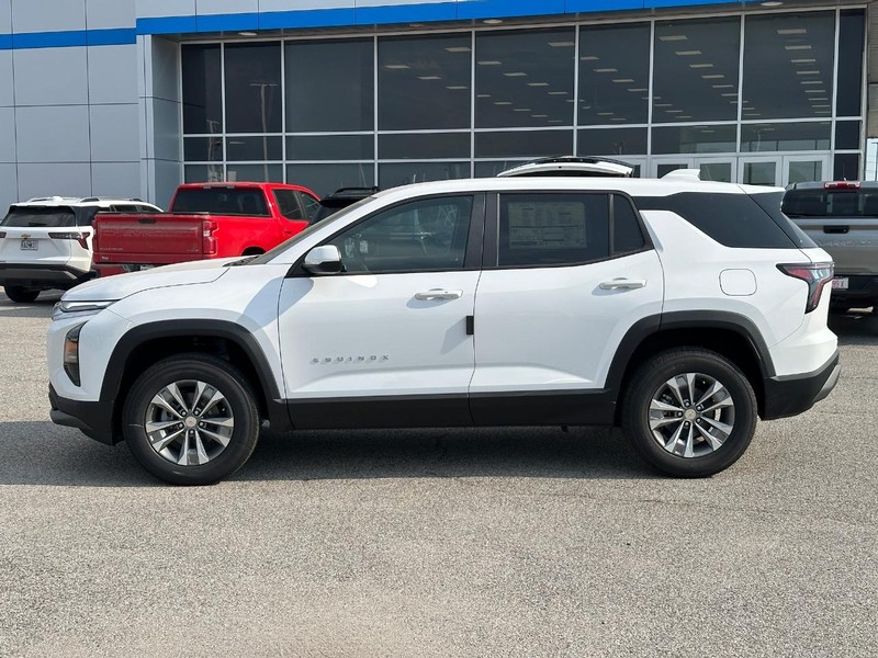 Chevrolet Equinox Vehicle Full-screen Gallery Image 2