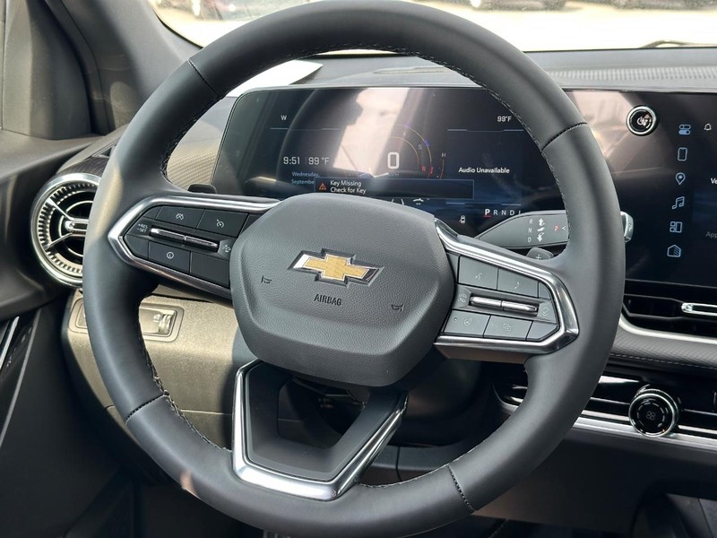Chevrolet Equinox Vehicle Full-screen Gallery Image 7