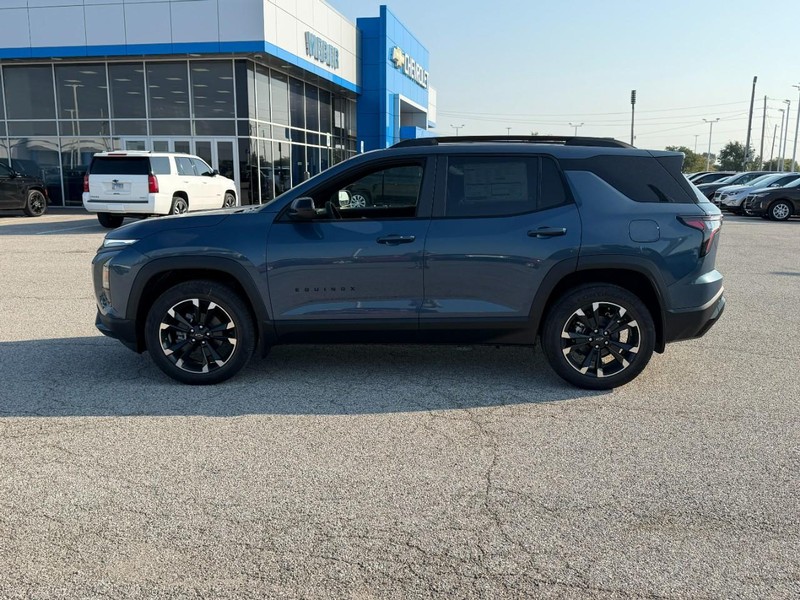 Chevrolet Equinox Vehicle Full-screen Gallery Image 2