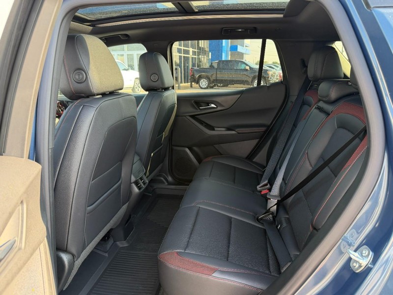 Chevrolet Equinox Vehicle Full-screen Gallery Image 4