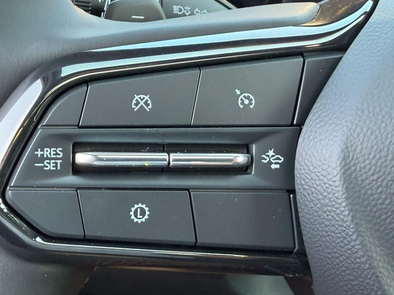 Chevrolet Equinox Vehicle Full-screen Gallery Image 12