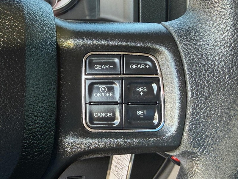 Ram 1500 Classic Vehicle Full-screen Gallery Image 14