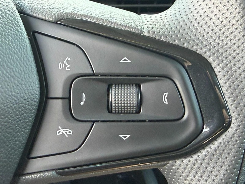 Chevrolet TrailBlazer Vehicle Full-screen Gallery Image 12