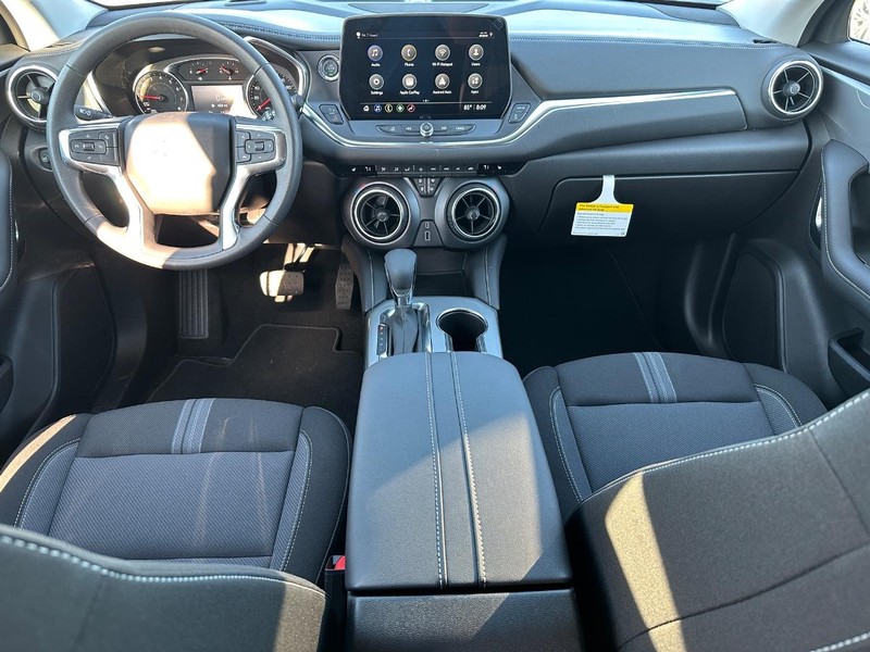 Chevrolet Blazer Vehicle Full-screen Gallery Image 6