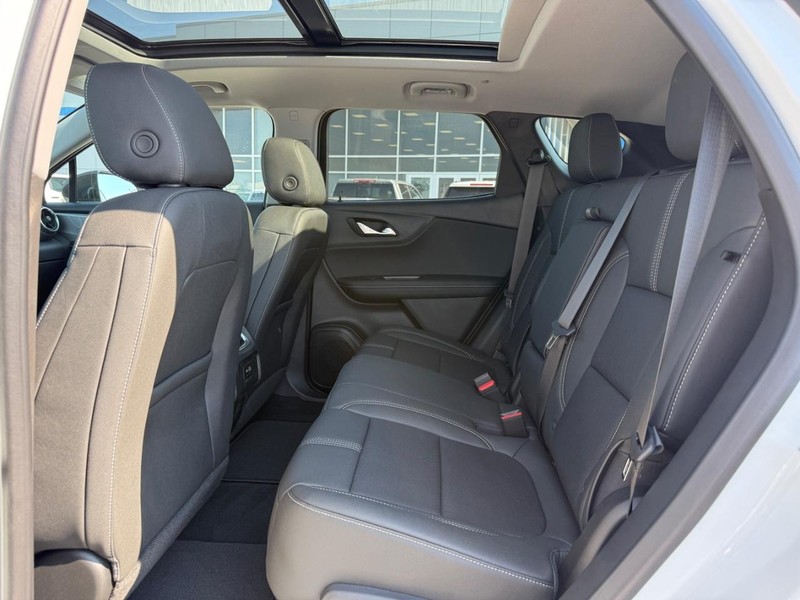 Chevrolet Blazer Vehicle Full-screen Gallery Image 5
