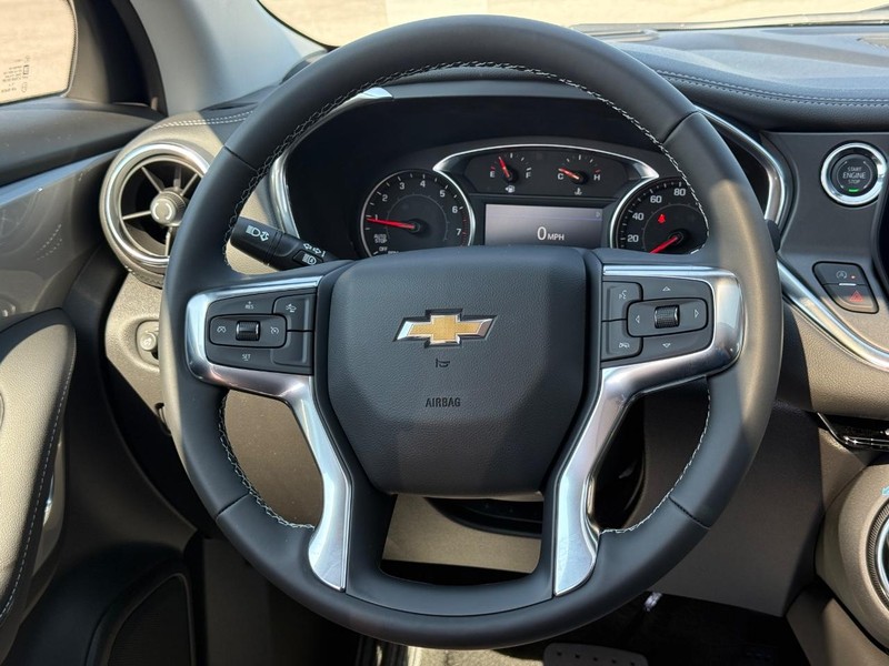 Chevrolet Blazer Vehicle Full-screen Gallery Image 8