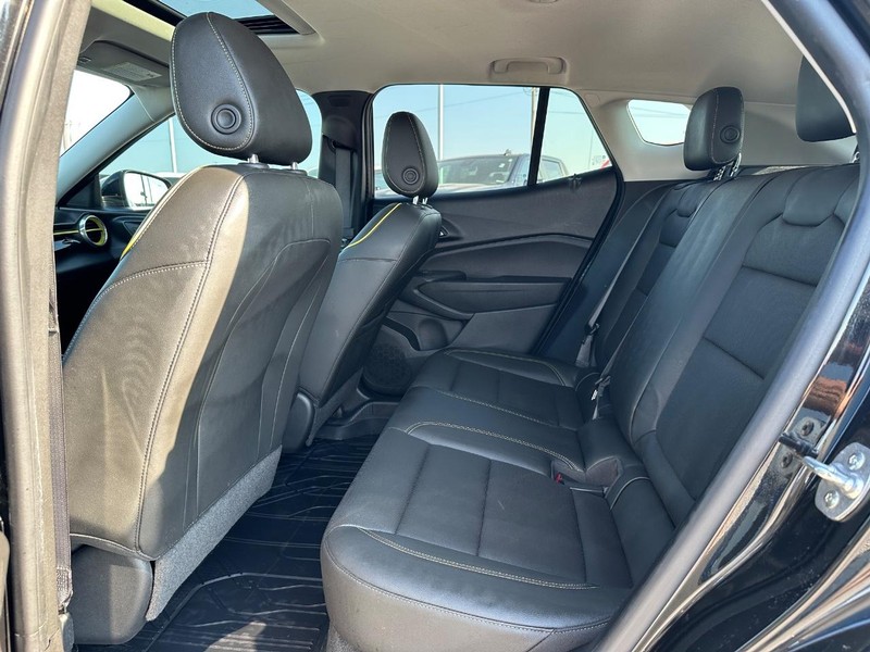 Chevrolet Trax Vehicle Full-screen Gallery Image 10