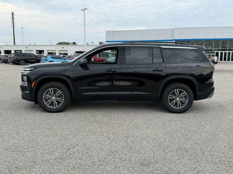 Chevrolet Traverse Vehicle Full-screen Gallery Image 2