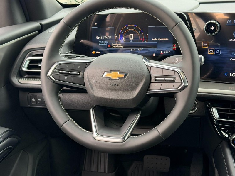 Chevrolet Traverse Vehicle Full-screen Gallery Image 7