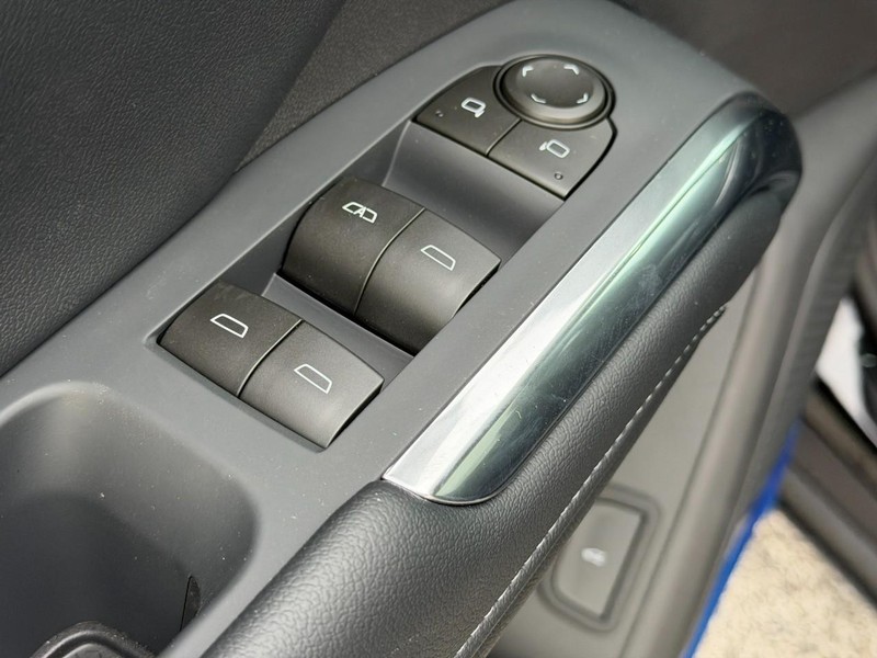 Chevrolet Traverse Vehicle Full-screen Gallery Image 10